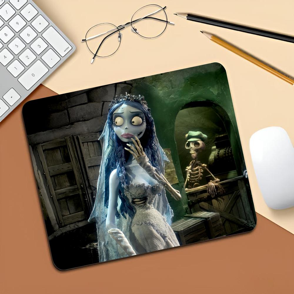 C-Corpse B-BrideS 마우스 패드 게임용 노 - Laptop Accessories Protector 리뷰 및 가격